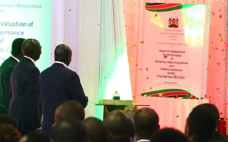 Stop hurdles to service excellence, Ruto urges