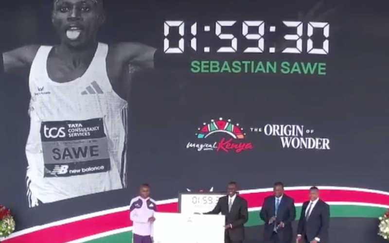 Ruto gifts Sebastian Sawe Sh8 million, custom plates and pledges to buy him a car