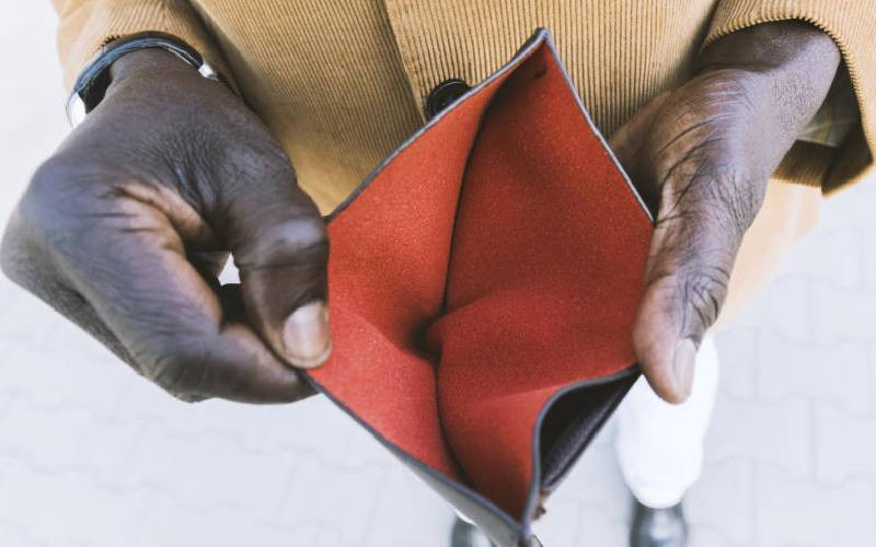 Growing economy fails to fill pockets and plates