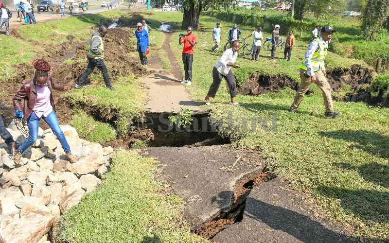 Sinkhole on Nakuru-Eldoret Highway linked to volcanic action