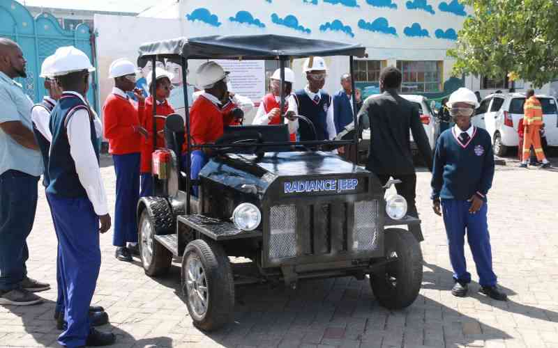 Junior high students turn lessons into solar-powered car