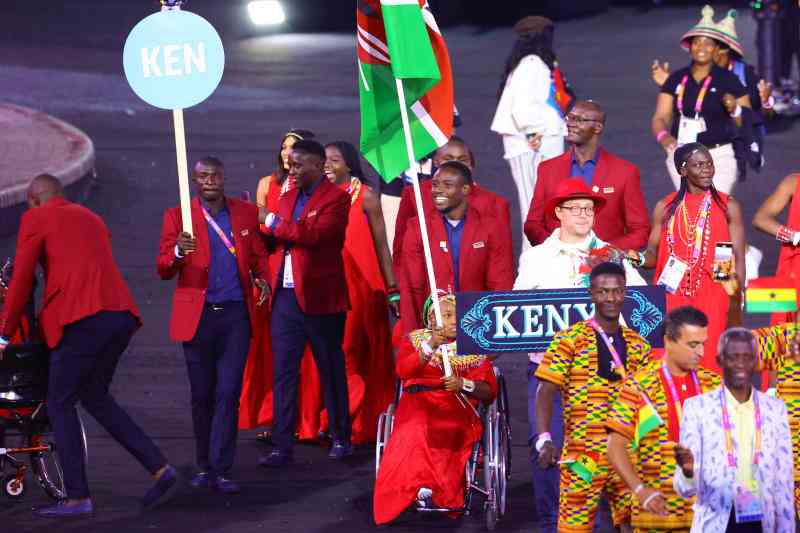Pomp and colour as Commonwealth Games begin in UK