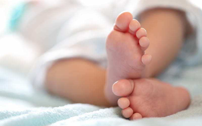 Did you know just-born babies can crawl up to the mother's breast?