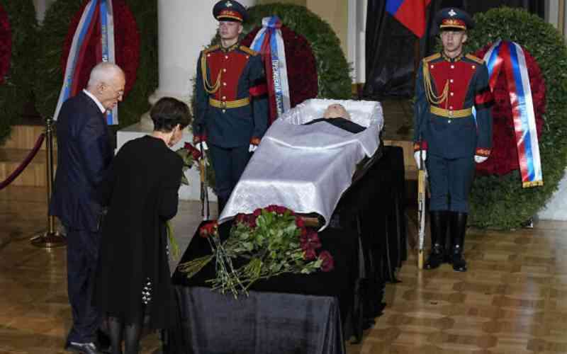 Vladimir Putin snubs Mikhail Gorbachev's funeral