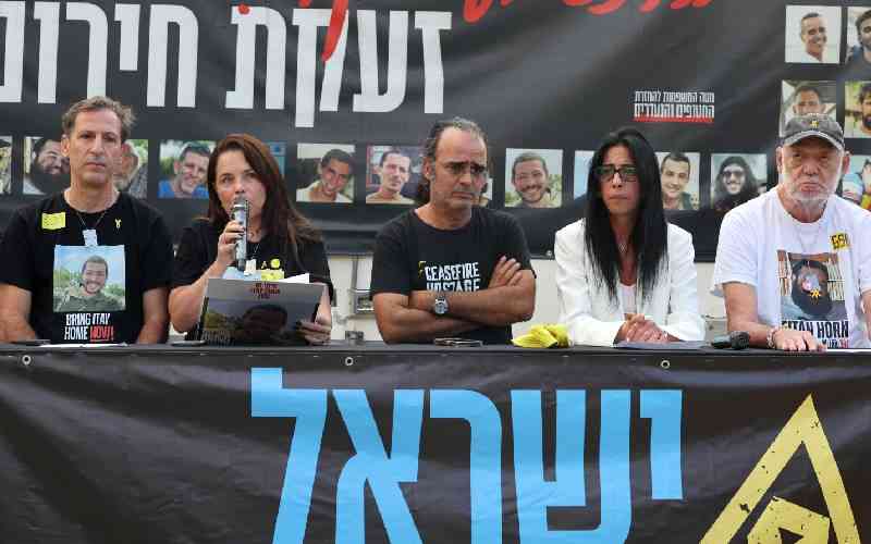 Israeli protesters call for hostage deal ahead of cabinet meeting