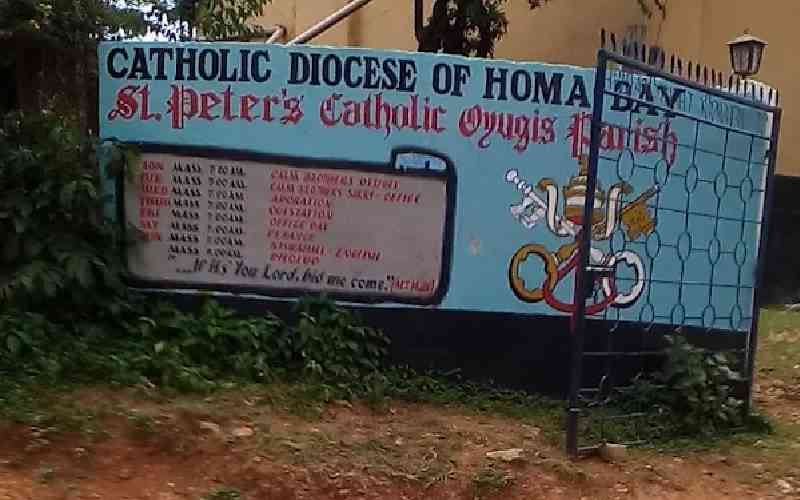 Faithful protest alleged St Peter's Oyugis land grab