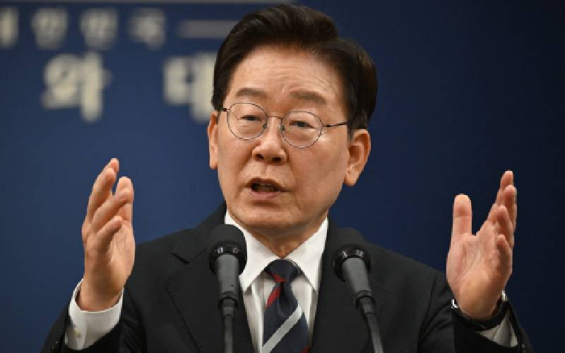South Korean leader says he told Trump sanctions on North are 'ineffective'