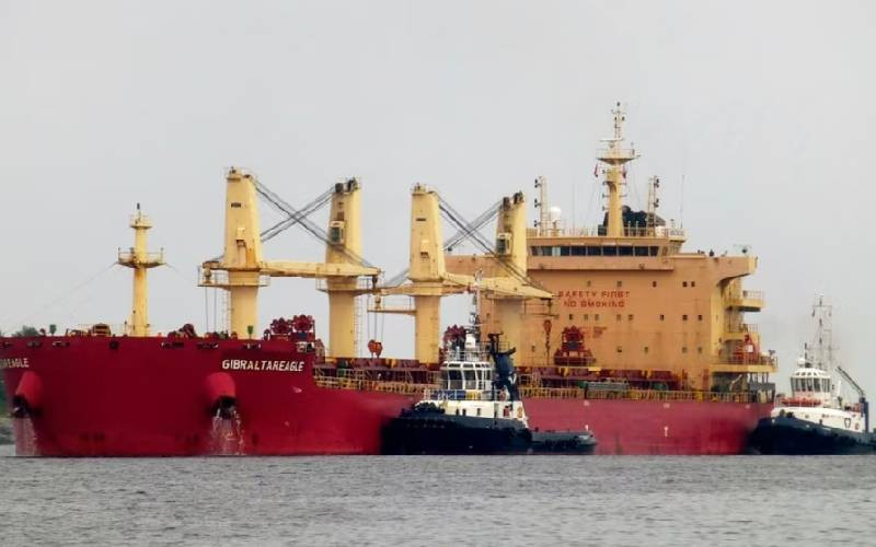 Houthis strike US-owned ship in Gulf of Aden, raising tensions