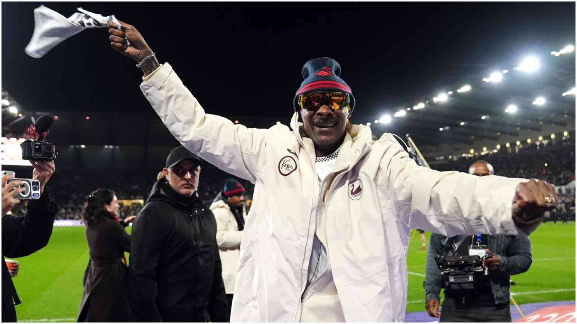 Snoop Dogg sparks record crowd as Swansea fans roll out red carpet on first match appearance