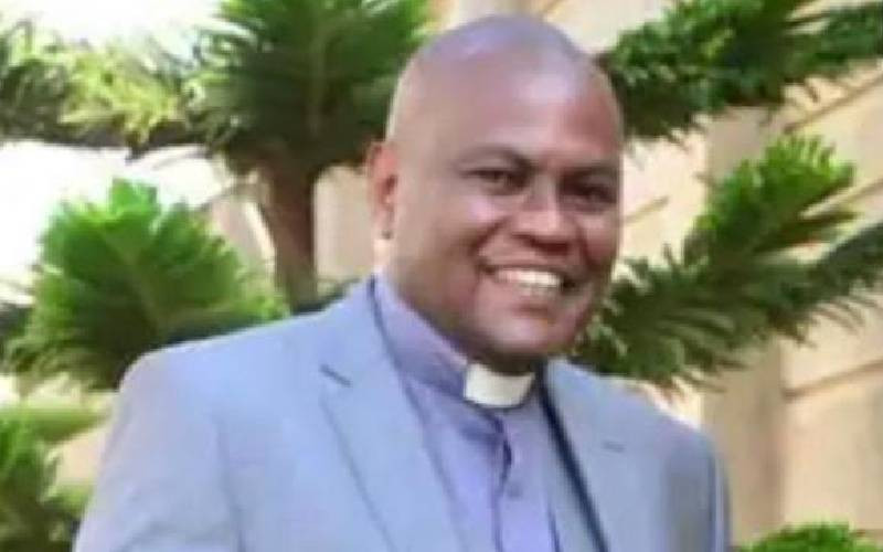 Heaps of praise for priest who died in hotel room