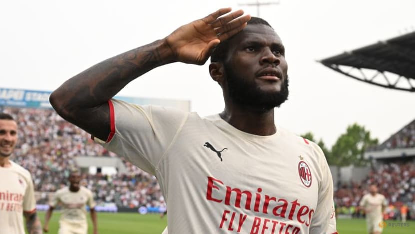 Ivory Coast midfielder Kessie joins Barcelona as free agent after leaving AC Milan