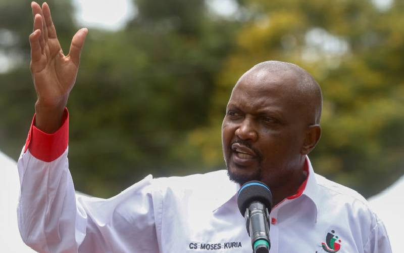 Kuria urges Ruto to steer clea...