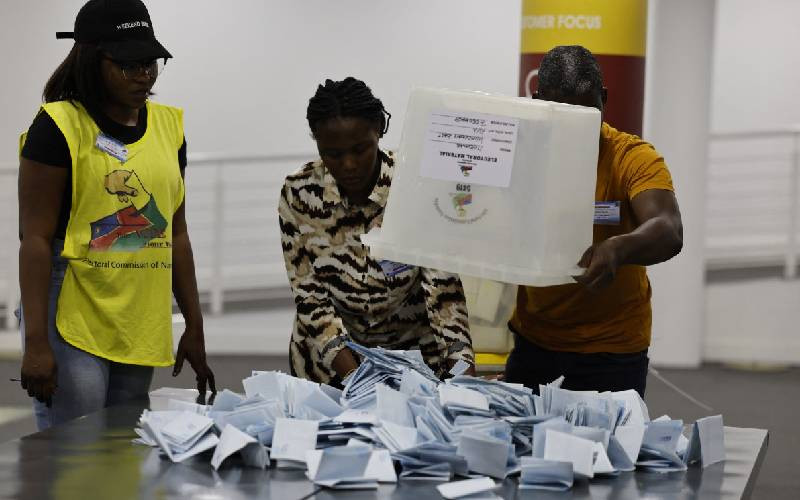 Thousands left queuing to vote...