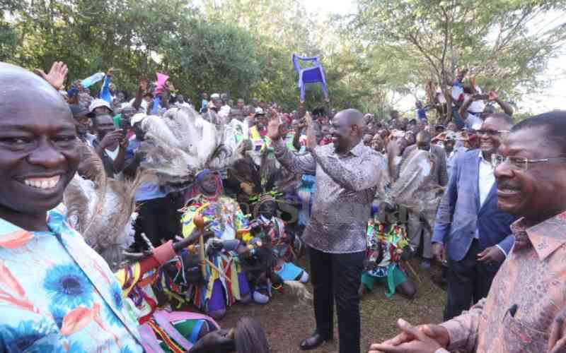 Ruto's warm welcome in Nyanza throws Raila's critics off balance