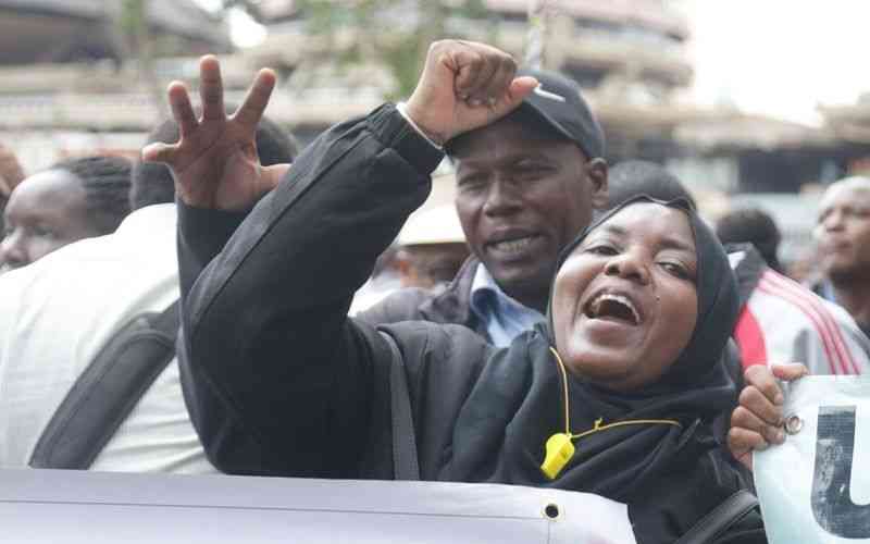 UoN students take to streets in solidarity with striking lecturers