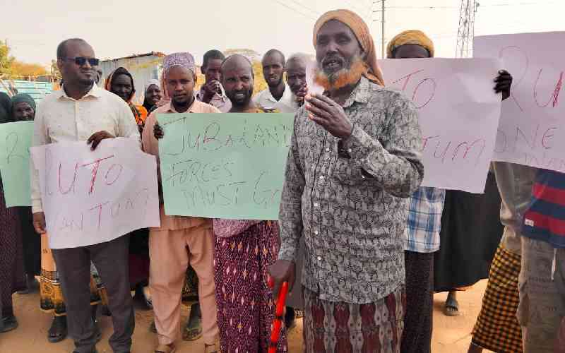 Tension high in Mandera as residents protest against presence of Jubaland forces