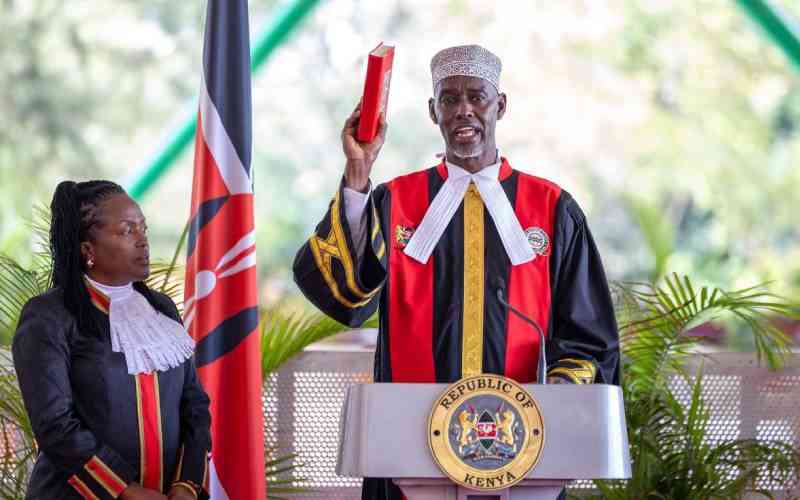 Mohamed Warsame sworn in as Supreme Court judge