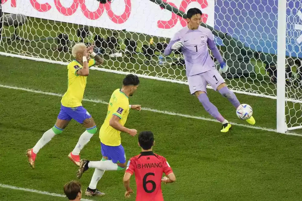 Brazil through to the quarter-finals of the World Cup with an emphatic performance against South Korea