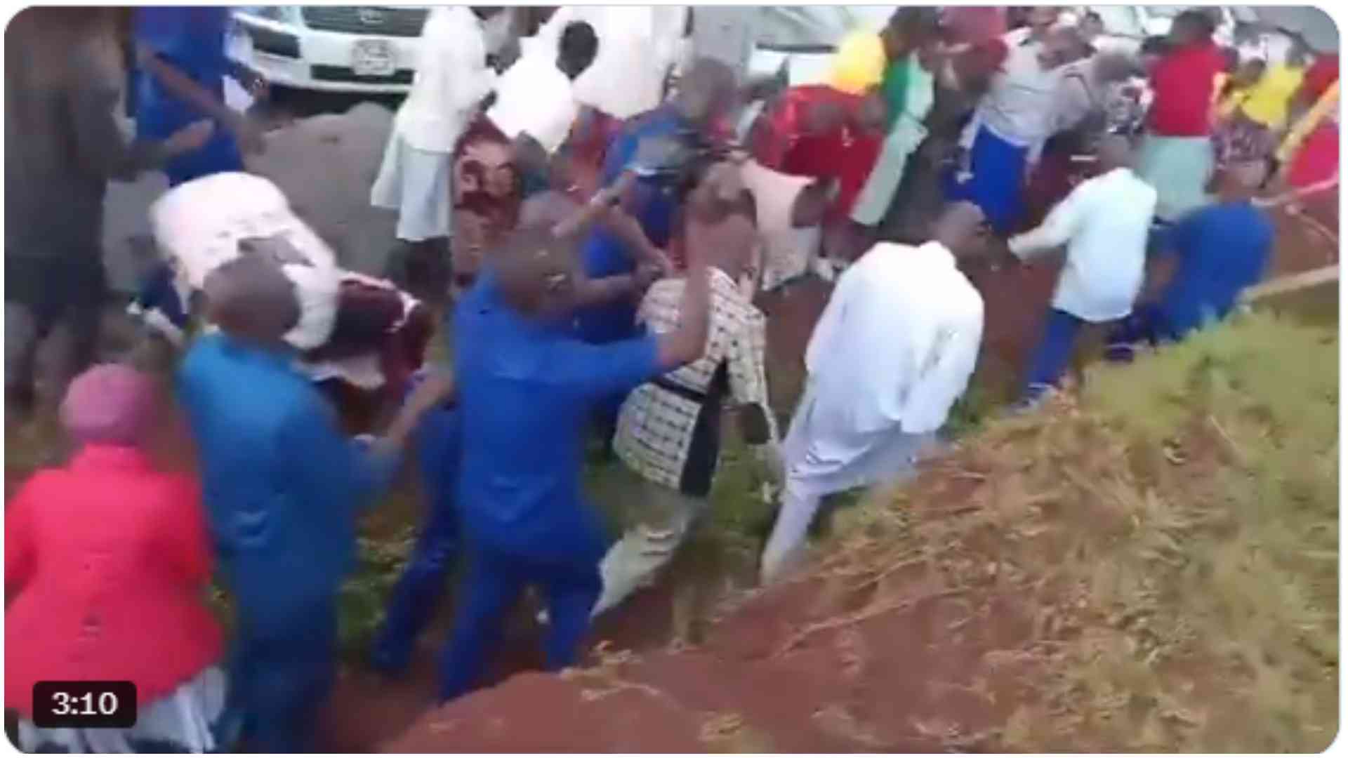 Video: Shock after worshippers scramble for soil from pastor Ezekiel's footsteps