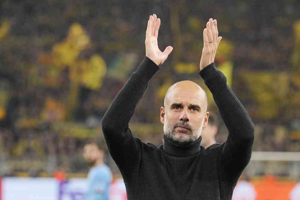 Pep Guardiola extends Manchester City contract until 2025