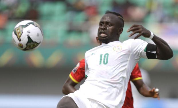 Mane scores last-gasp penalty to secure Senegal win