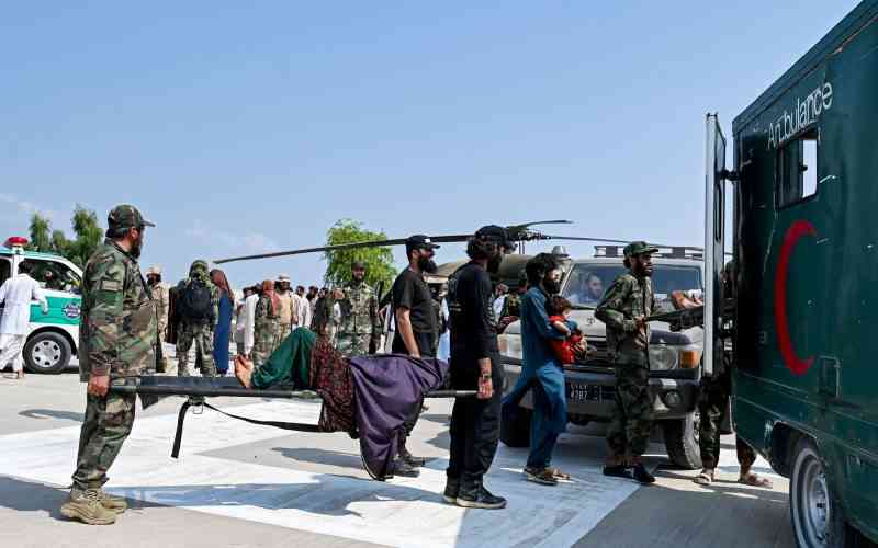 Afghanistan earthquake kills more than 800