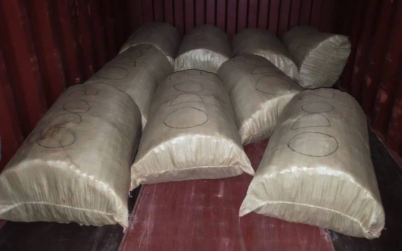 Police officer arrested with 20 Kgs Cannabis