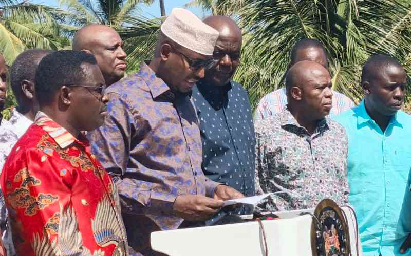 Probe extortion claims against Senate team