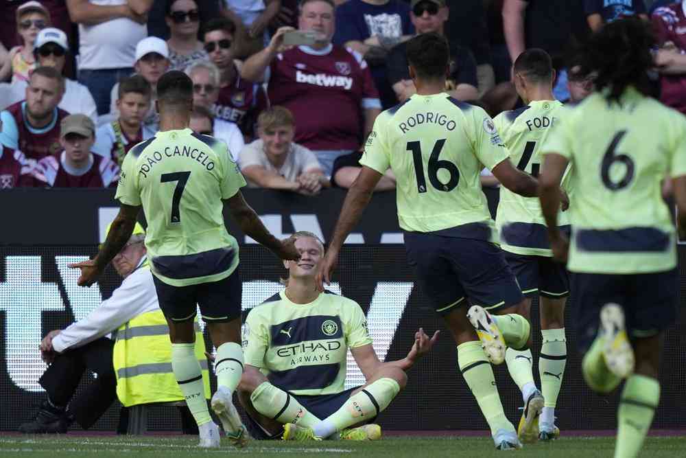 Haaland nets twice on EPL debut as City beats West Ham 2-0