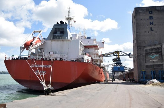 Ship docks in Mombasa with 48,000 tons of white maize