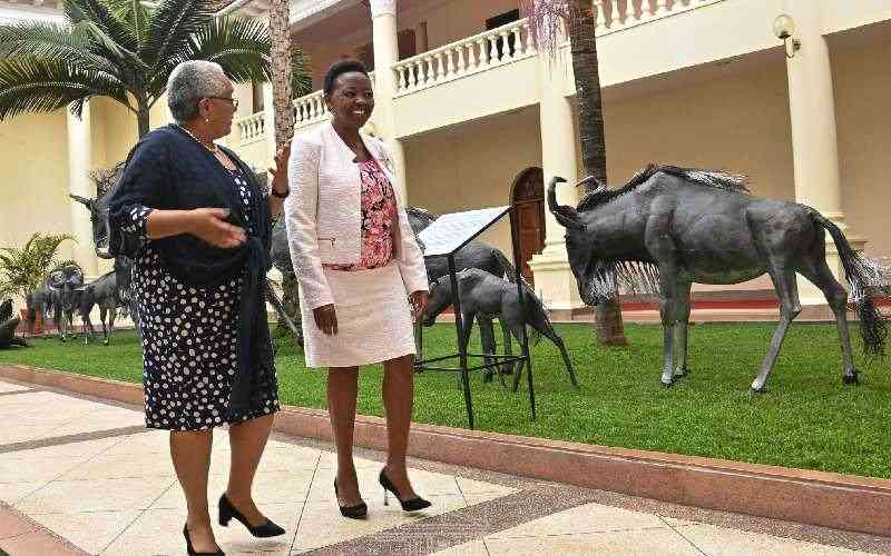 Photos: First Lady Margaret gives Rachel grand tour of State House