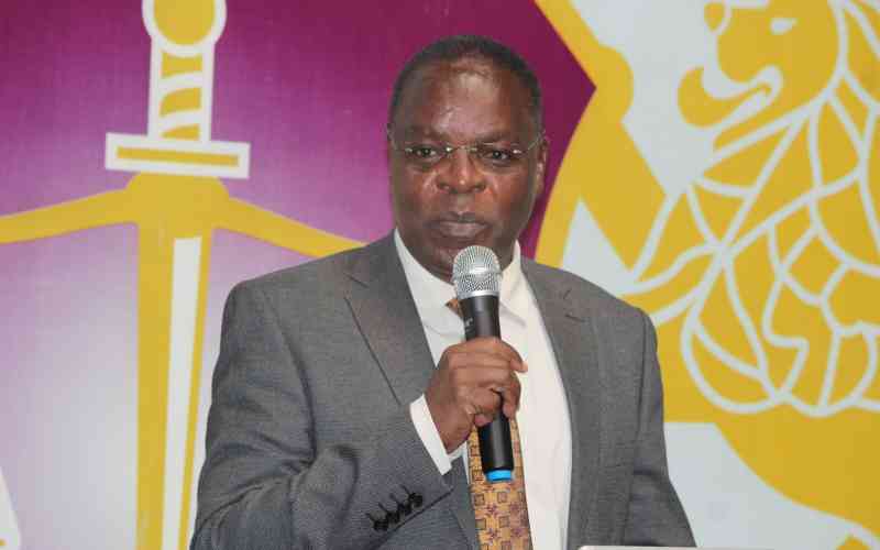 More Kenyans offering bribes than receiving them- EACC