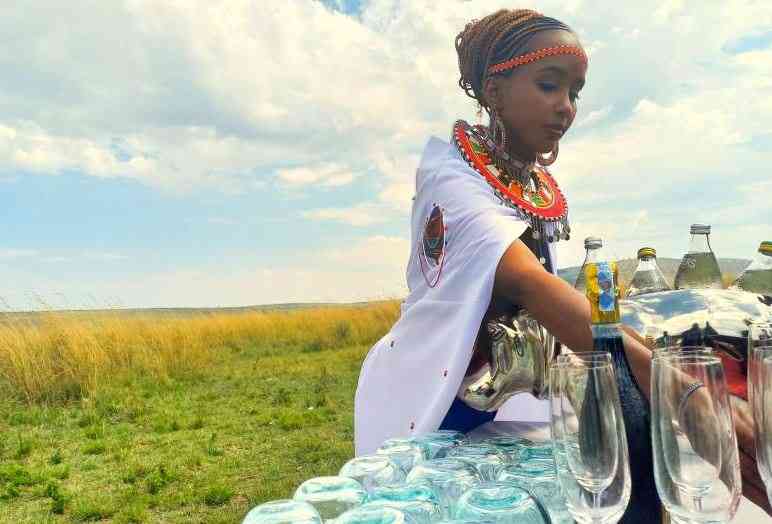 Evolution of bush dining in the Mara