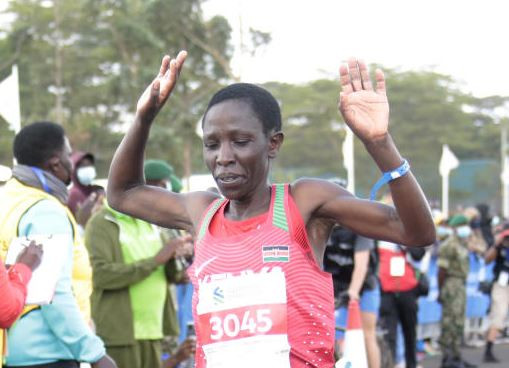 Mutunga and Mweu to lead top stars at StanChart Nairobi Marathon today