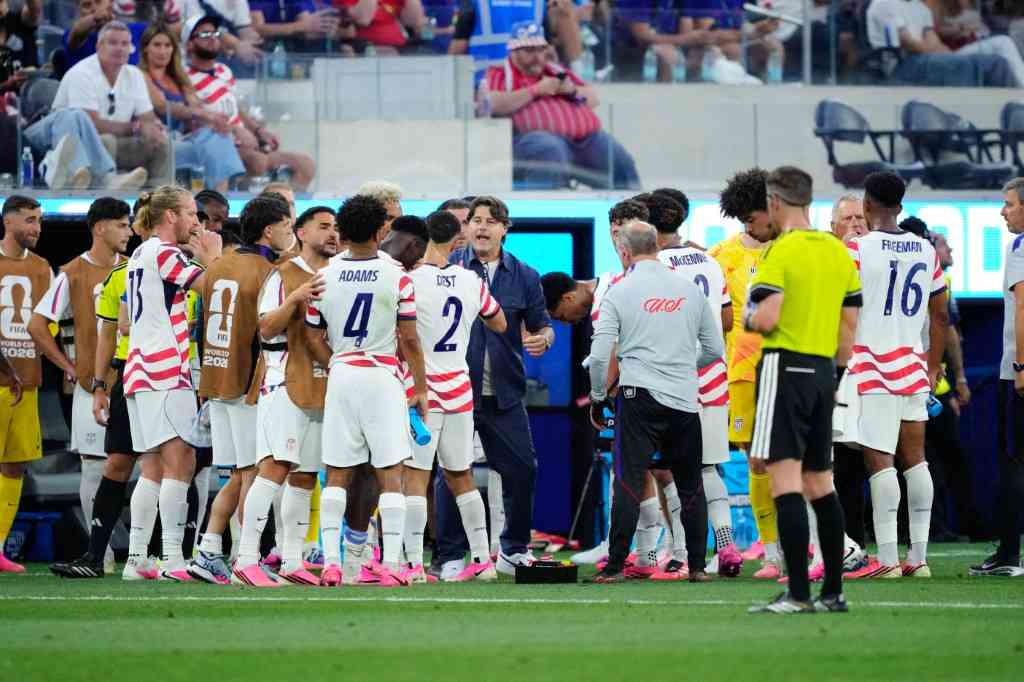 USA, Australia eye World Cup knockout rounds, Brazil in action