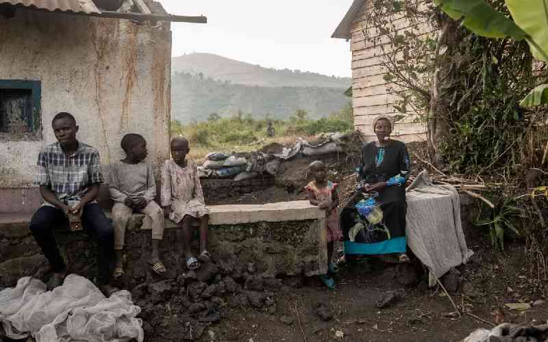 Families sent home to ruins of east DR Congo conflict