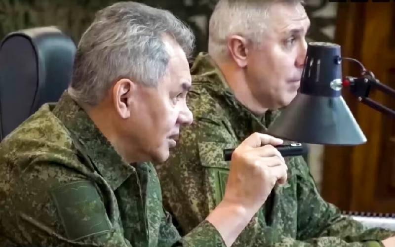 Russian Defense Minister visits soldiers in Ukraine