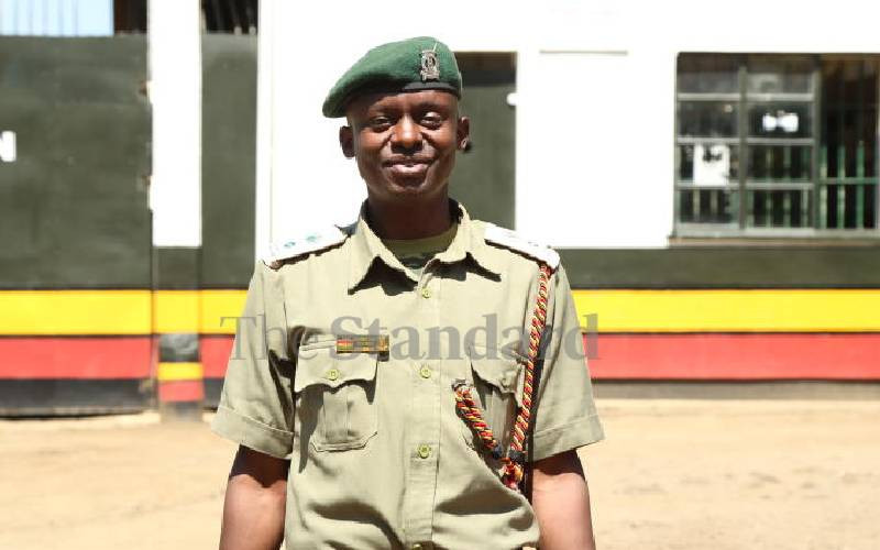 Prison warder feted for campaign to keep students off drugs, crime