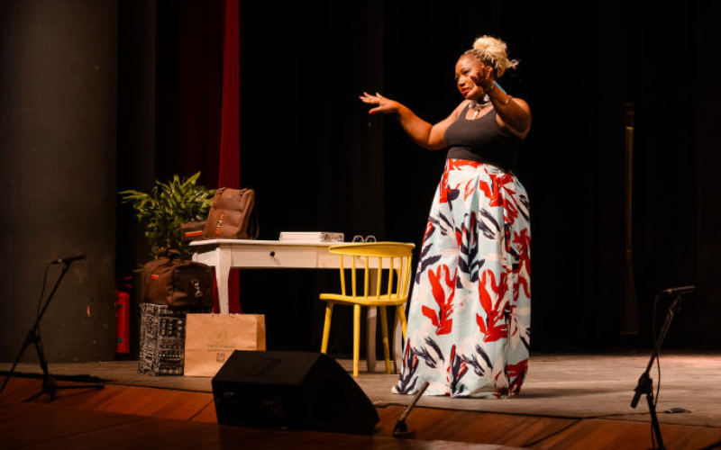 Zippy Okoth brings laughter, love lessons in Foolish Forties one-woman show