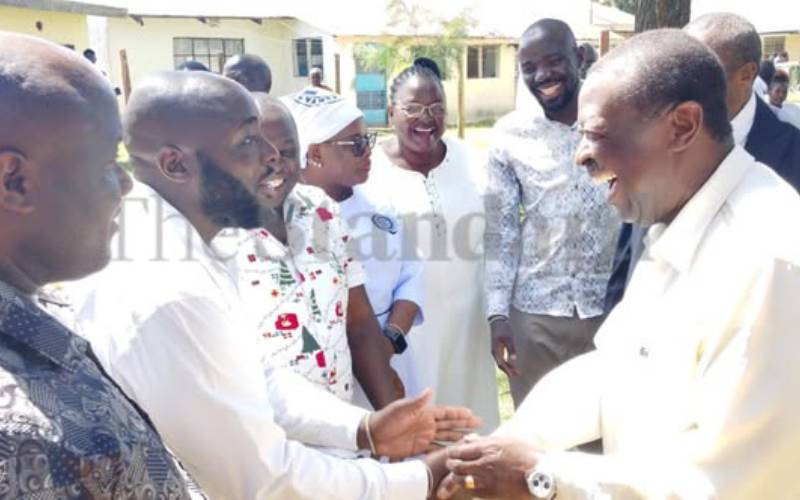 Mudavadi to lead 5,000 Quaker faithful to State House