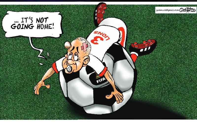 England fight for third spot...