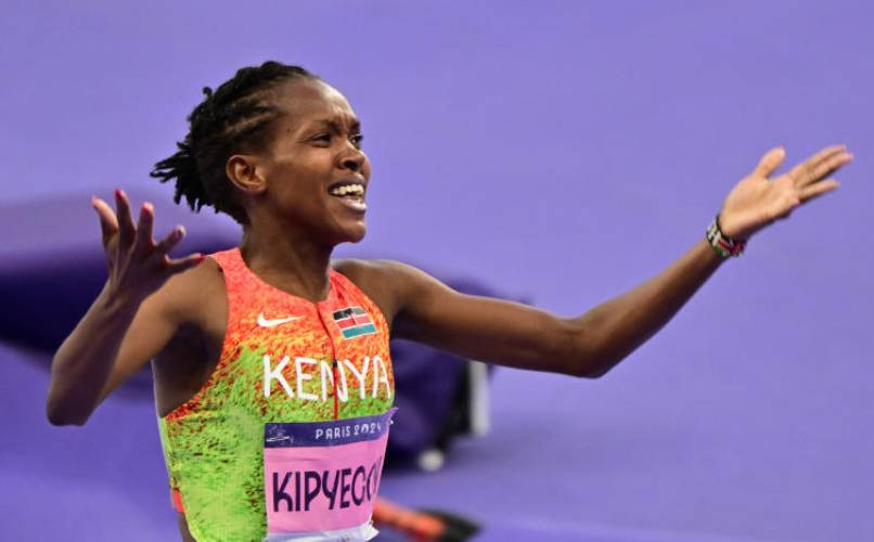 Faith Kipyegon misses out on bid for first female sub-4 minute mile