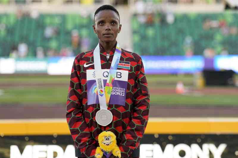Brave Chebet produces silver lining performance