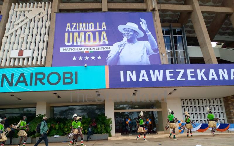 Raila Odinga’s Azimio poster outside Kasarani. 