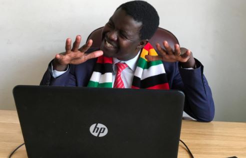 Comedian mocks Zimbabwe's government, despite fear of reprisal