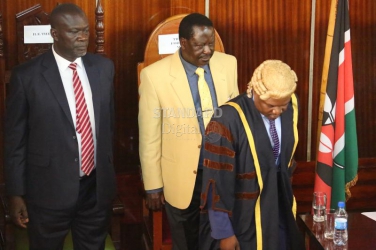 Don't lie to Kenyans over Obama, Raila tells Uhuru