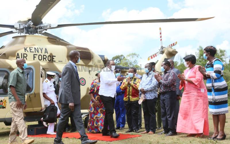 Facing Mt Kenya: Uhuru starts Central region tour
