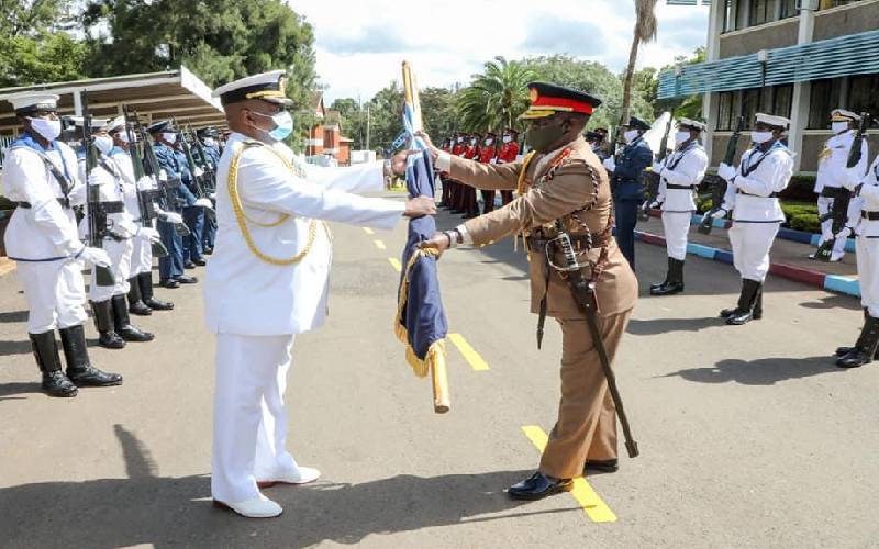 Gen Mwathethe bids Kenya Army farewell