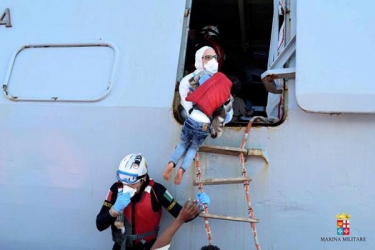Italy rescues nearly 1,800 migrants in Mediterranean
