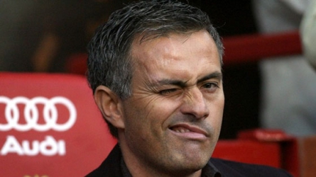 Manchester United set to axe Louis van Gaal and make Jose Mourinho manager as Alex Ferguson's opposition eases